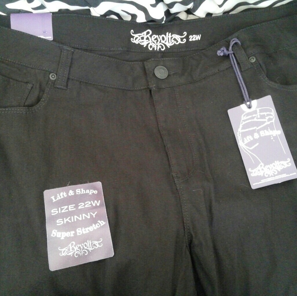 Bevolt black jeans
